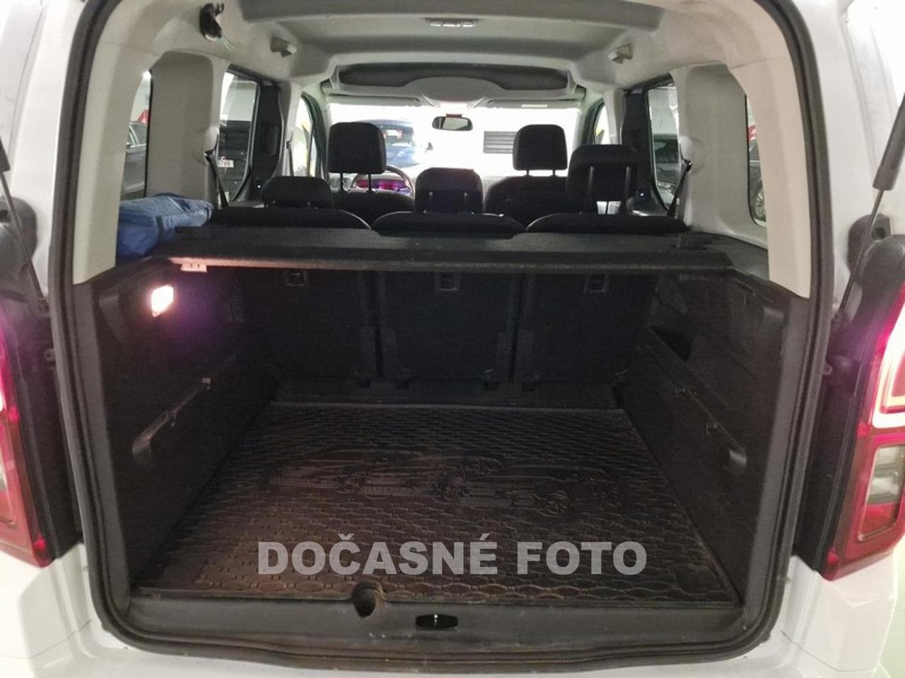 2022 Opel COMBO - 9