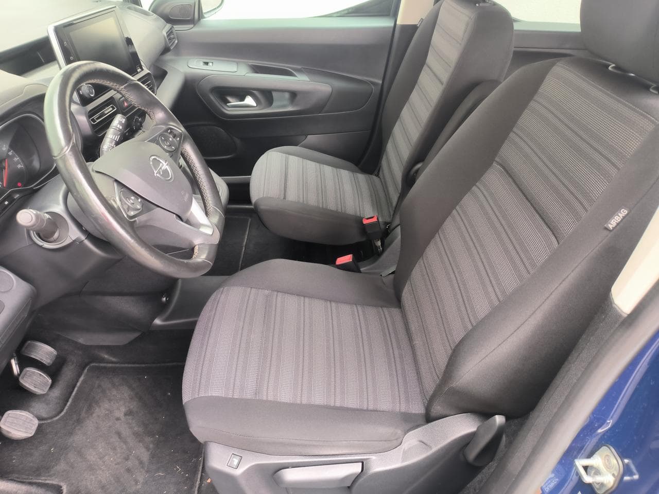 2021 Opel COMBO - 9