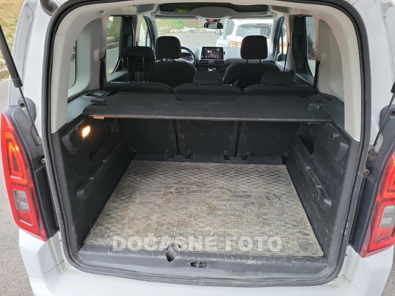 2022 Opel COMBO - 9