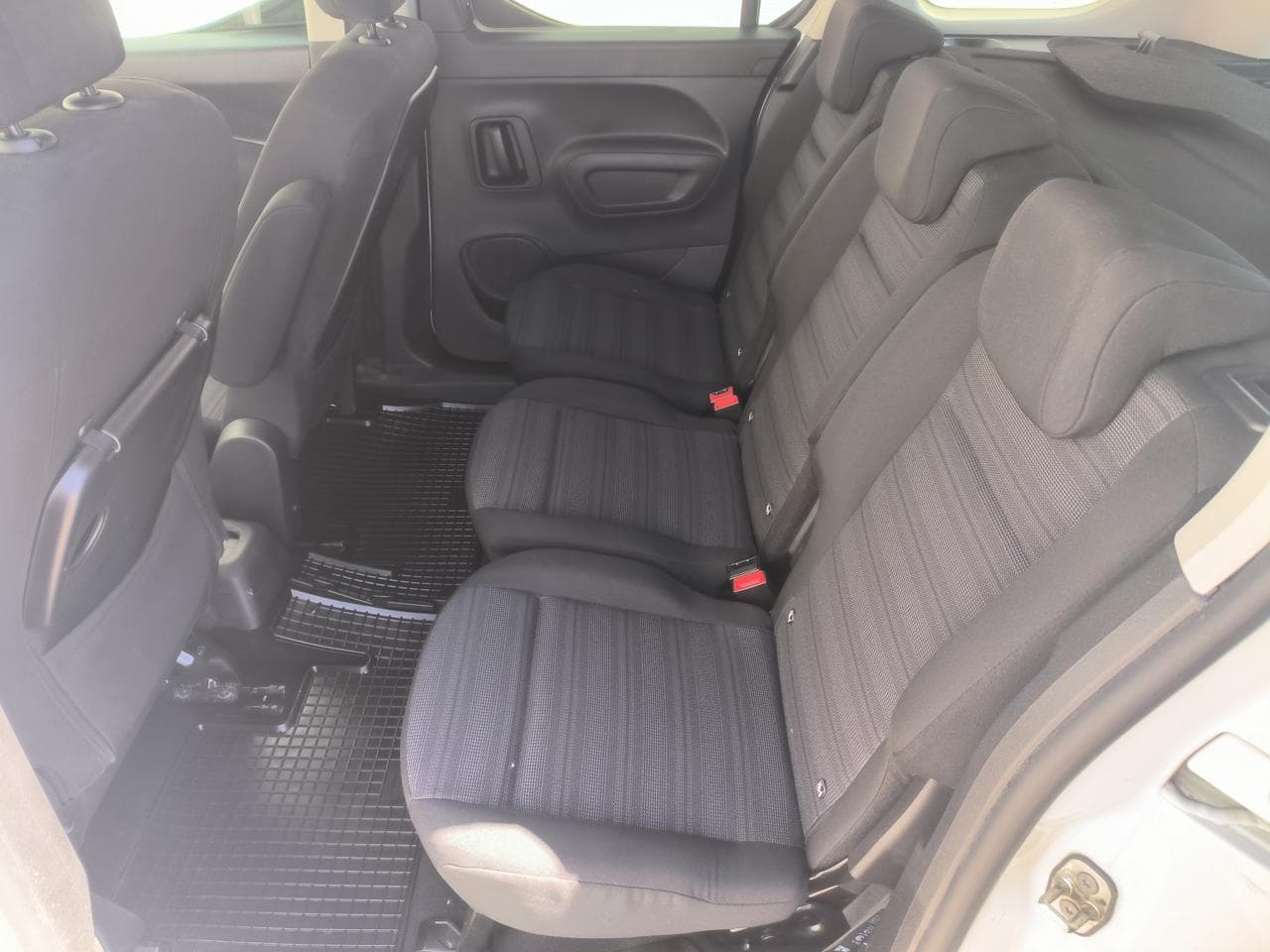 2022 Opel COMBO - 10