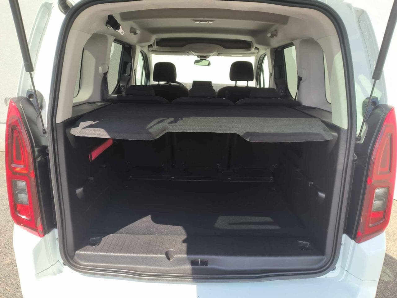 2022 Opel COMBO - 12