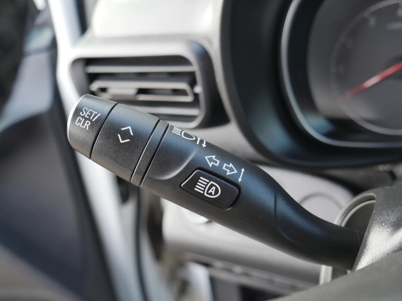 2019 Opel COMBO - 17