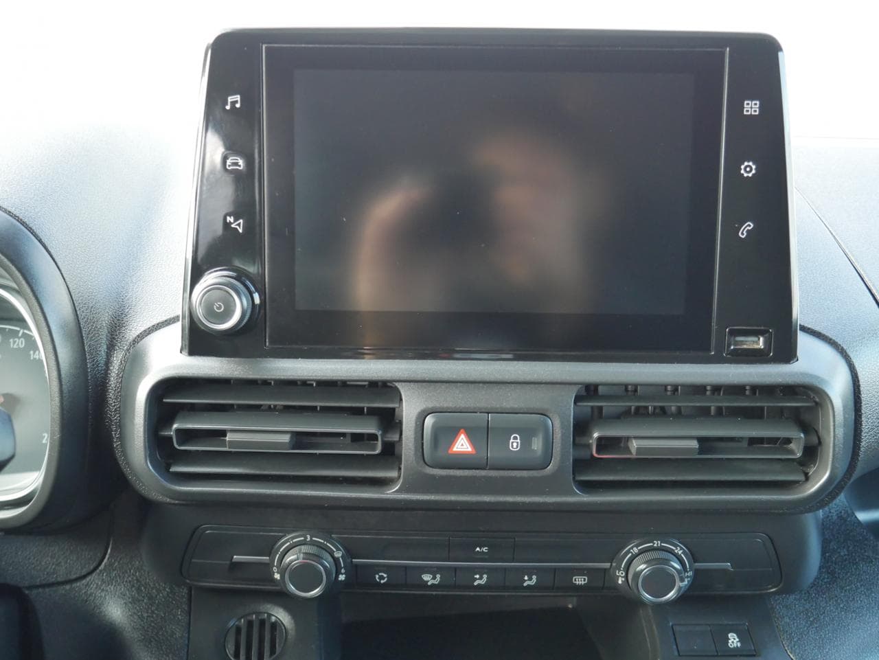 2019 Opel COMBO - 11