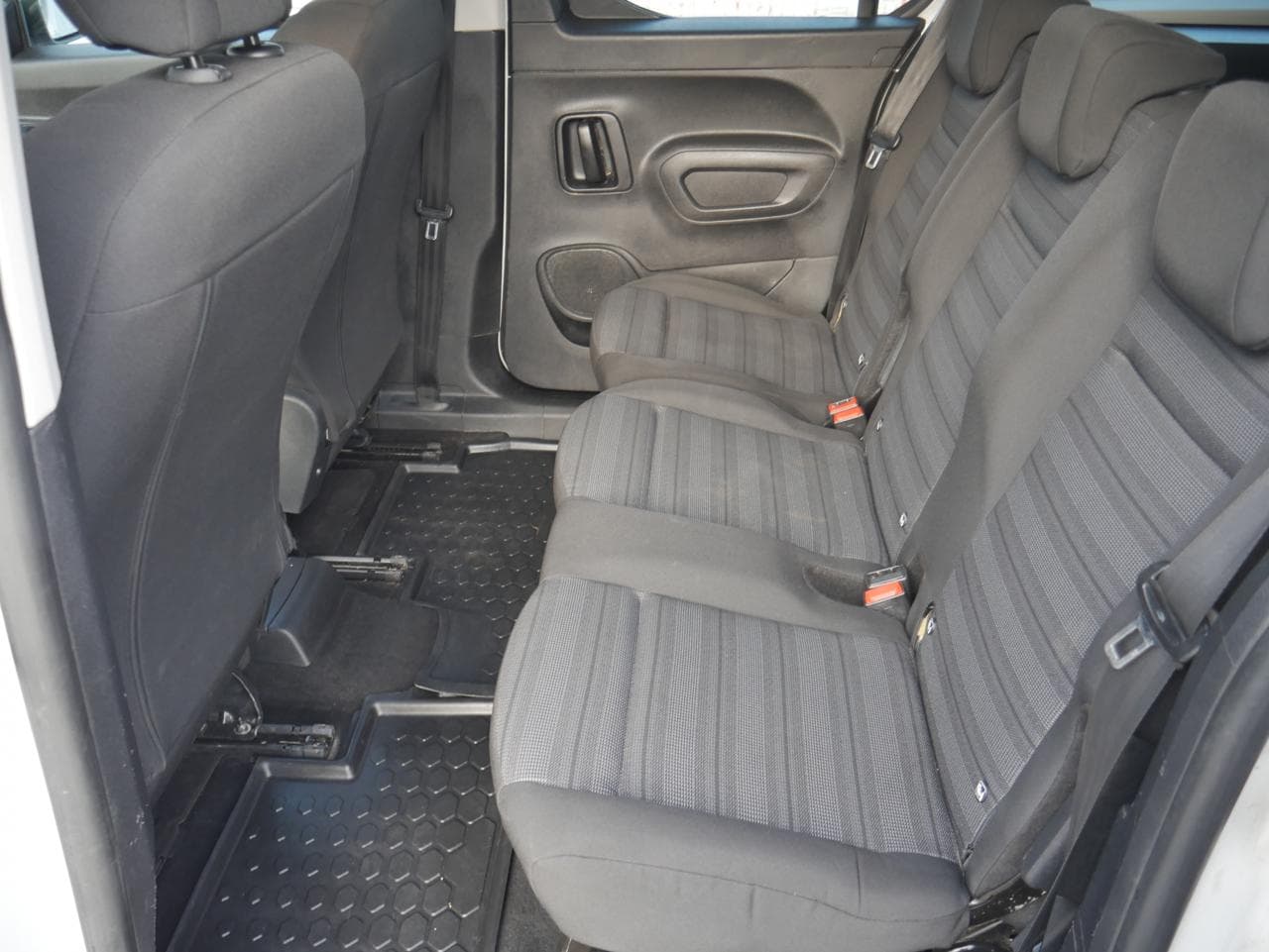 2019 Opel COMBO - 10