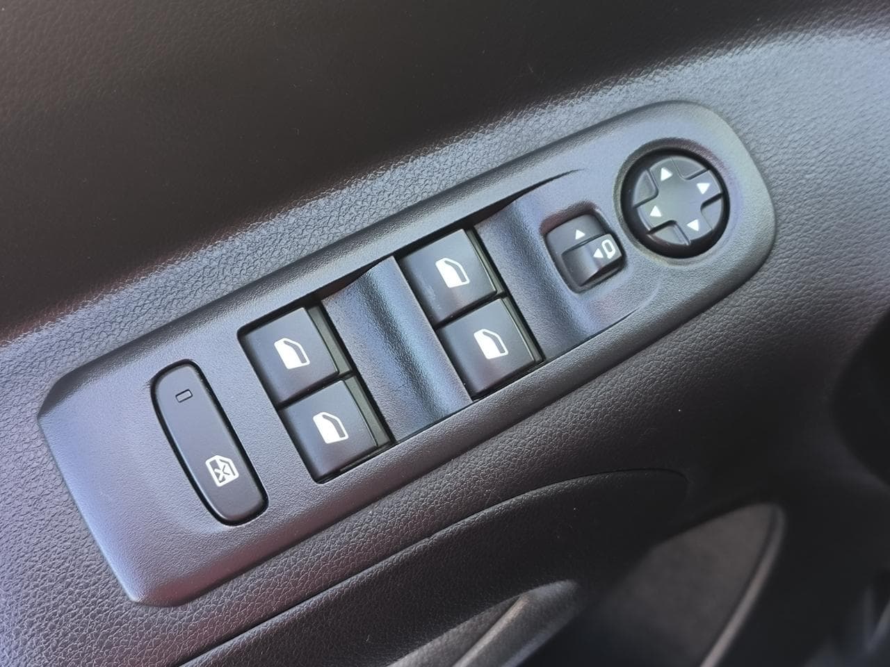 2022 Opel COMBO - 16