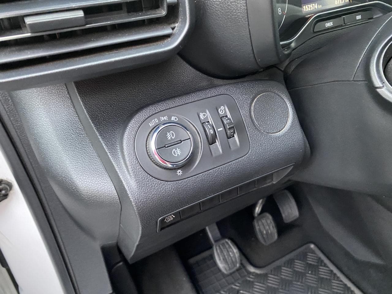 2020 Opel COMBO - 15