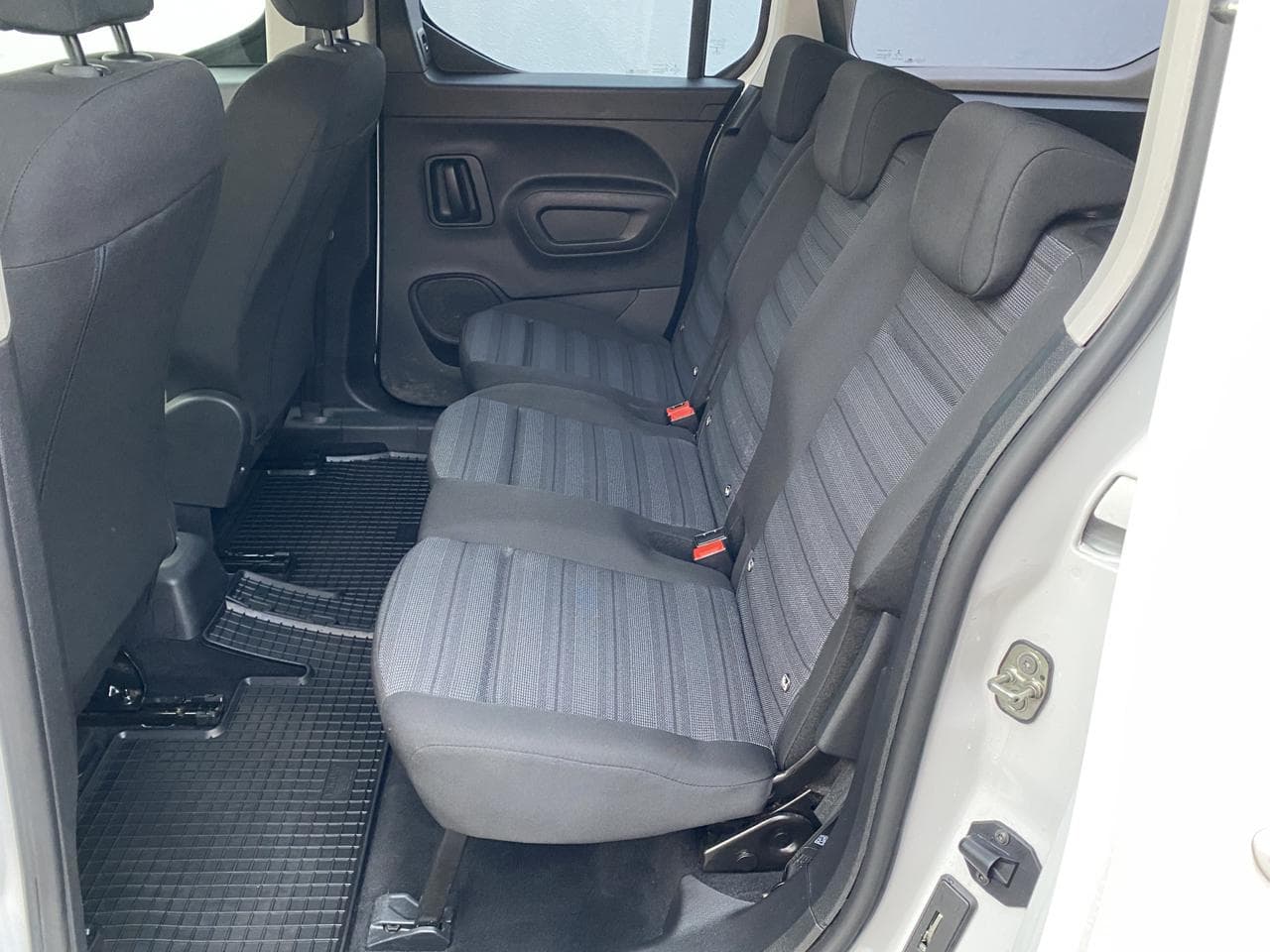 2020 Opel COMBO - 10