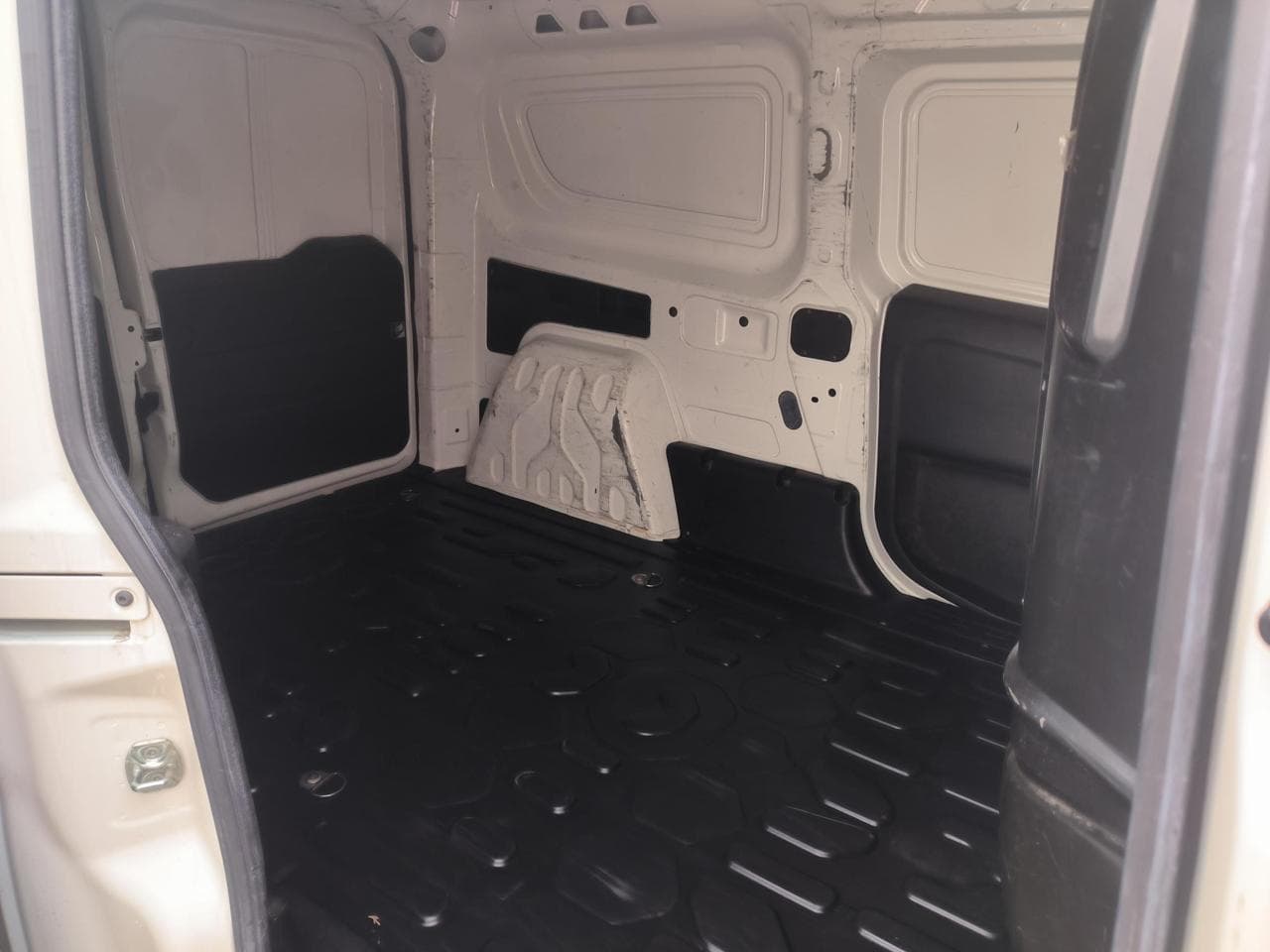 2016 Opel COMBO - 9