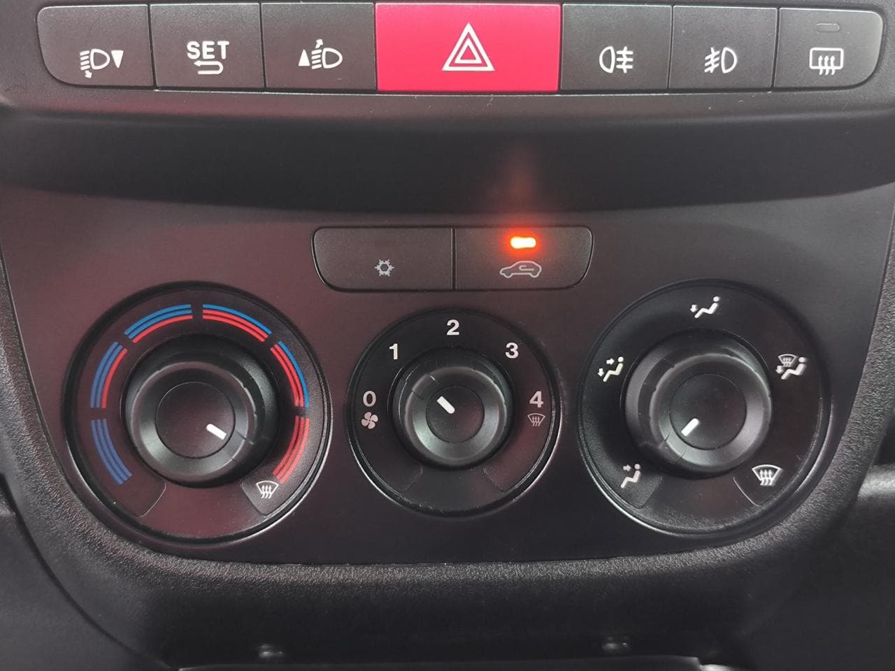 2016 Opel COMBO - 14
