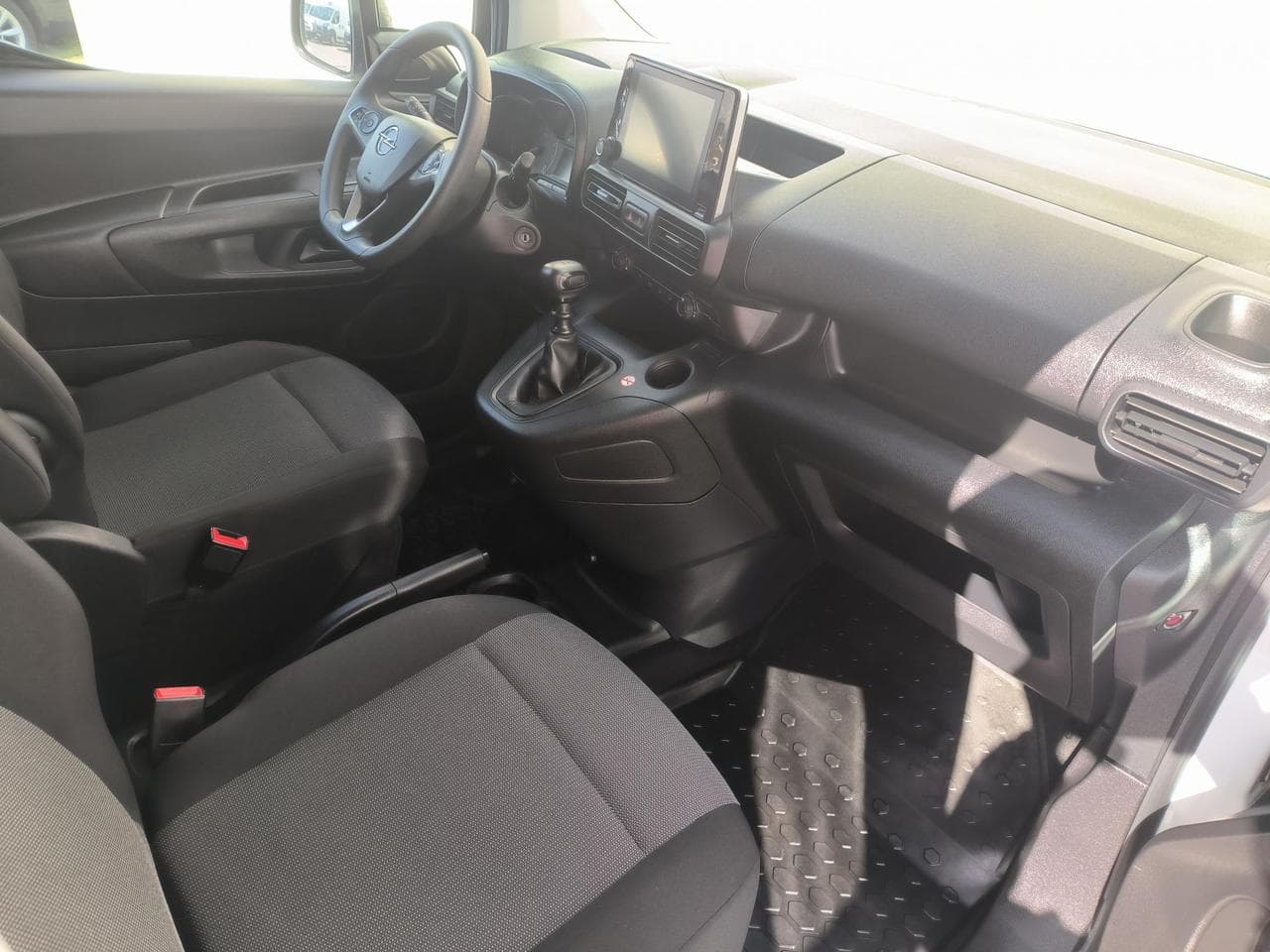 2022 Opel Combo - 11