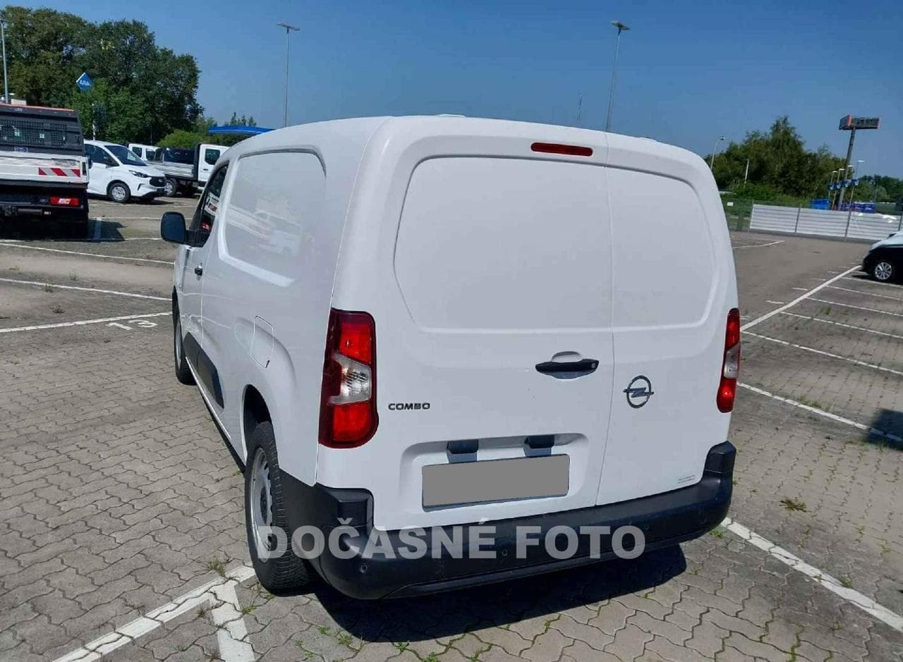 2021 Opel COMBO - 5
