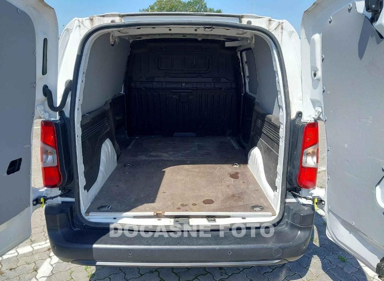 2021 Opel COMBO - 8