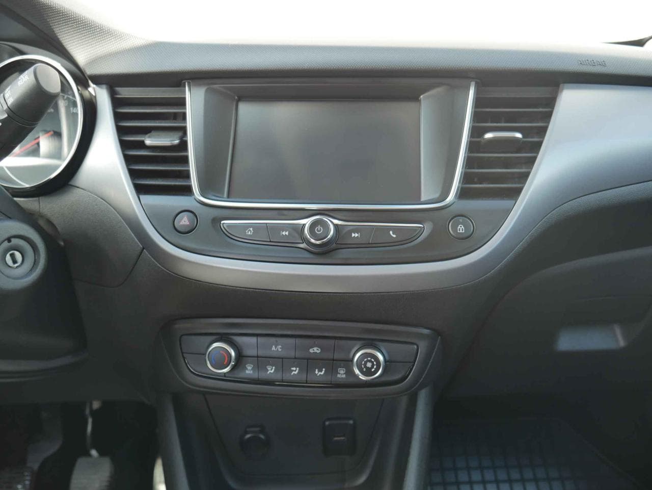 2022 Opel CROSSLAND - 32