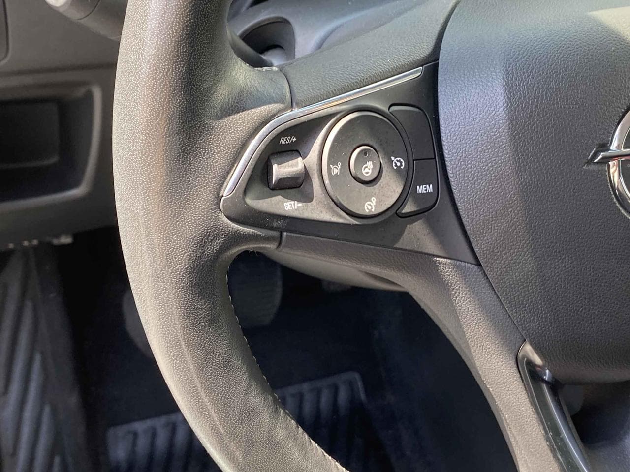 2023 Opel CROSSLAND - 23