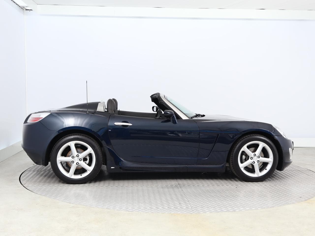 2008 Opel GT - 8