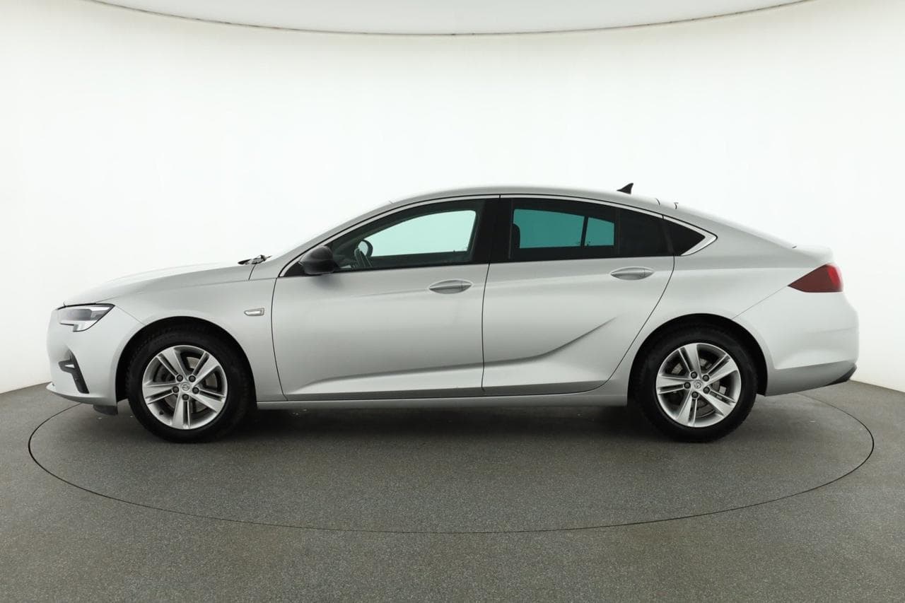 2021 Opel Insignia - 4