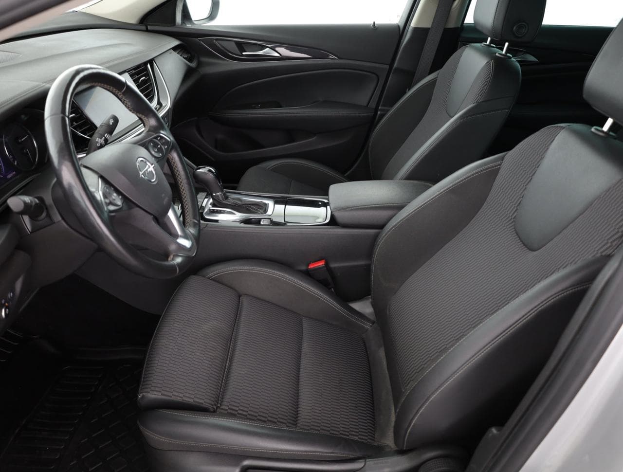 2021 Opel Insignia - 13