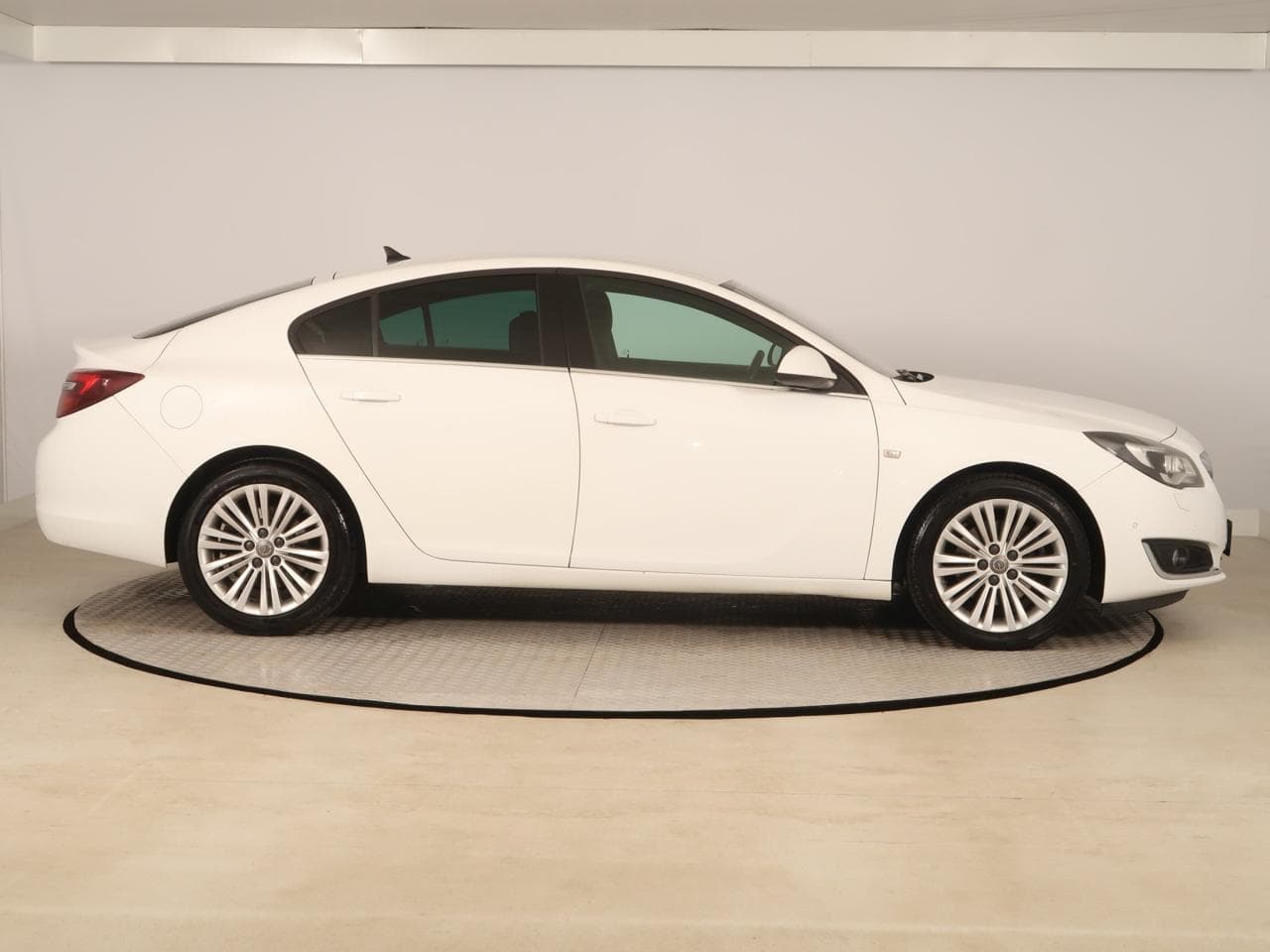 2015 Opel Insignia - 8