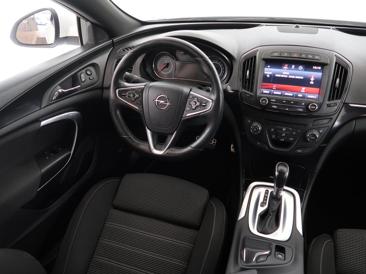 2015 Opel Insignia - 9