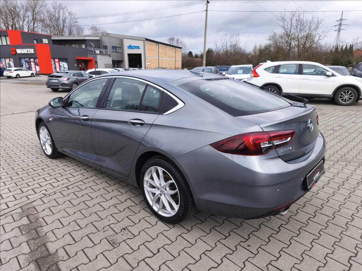 2017 Opel Insignia - 5