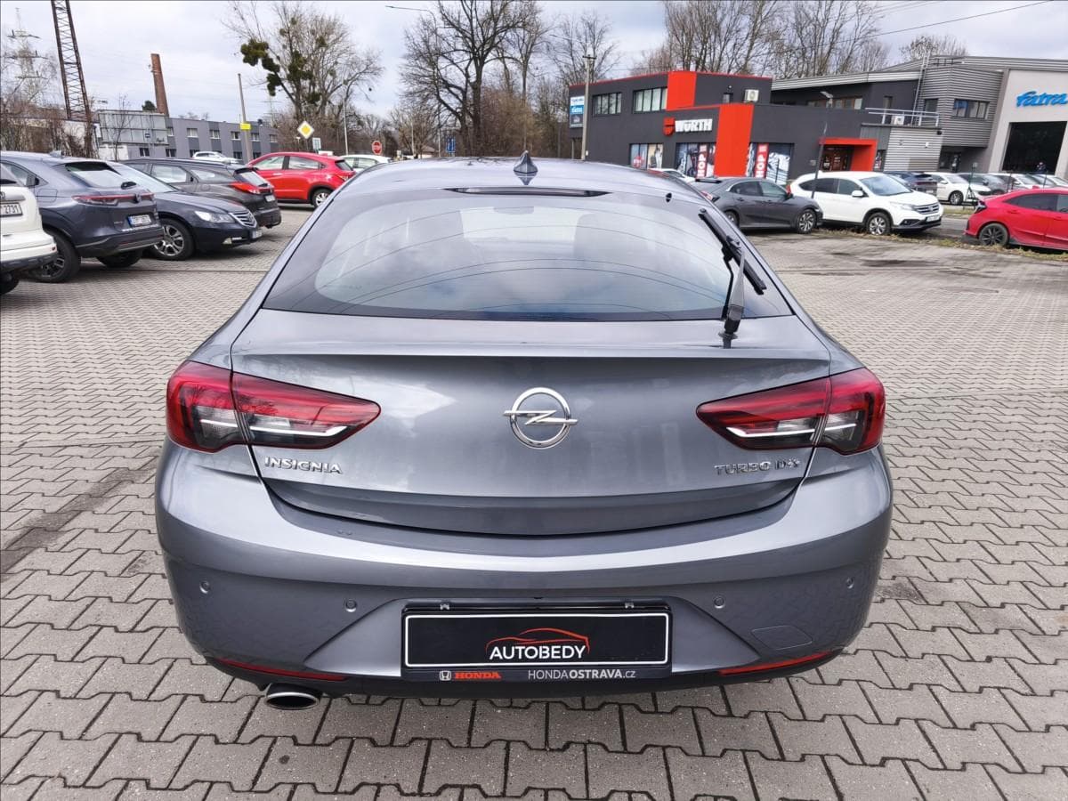 2017 Opel Insignia - 4