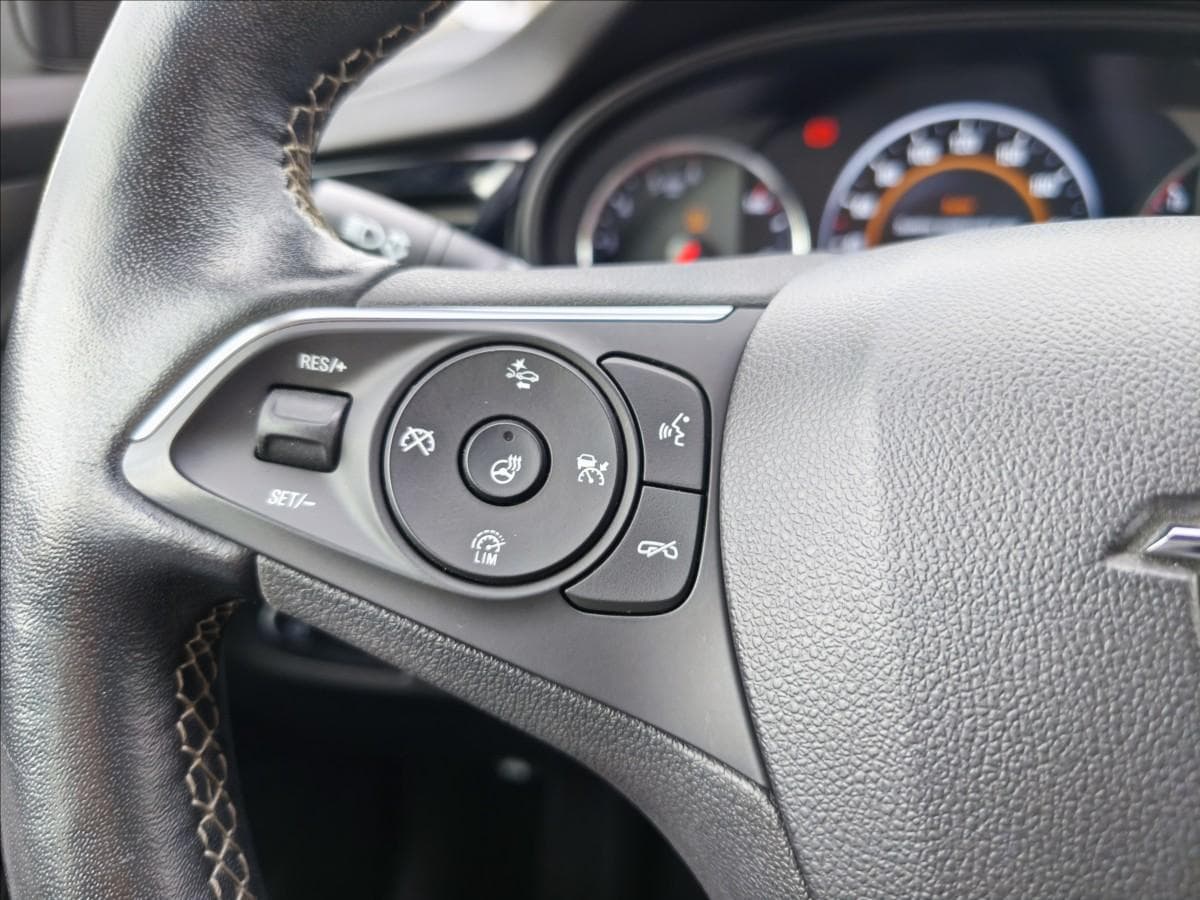 2017 Opel Insignia - 19