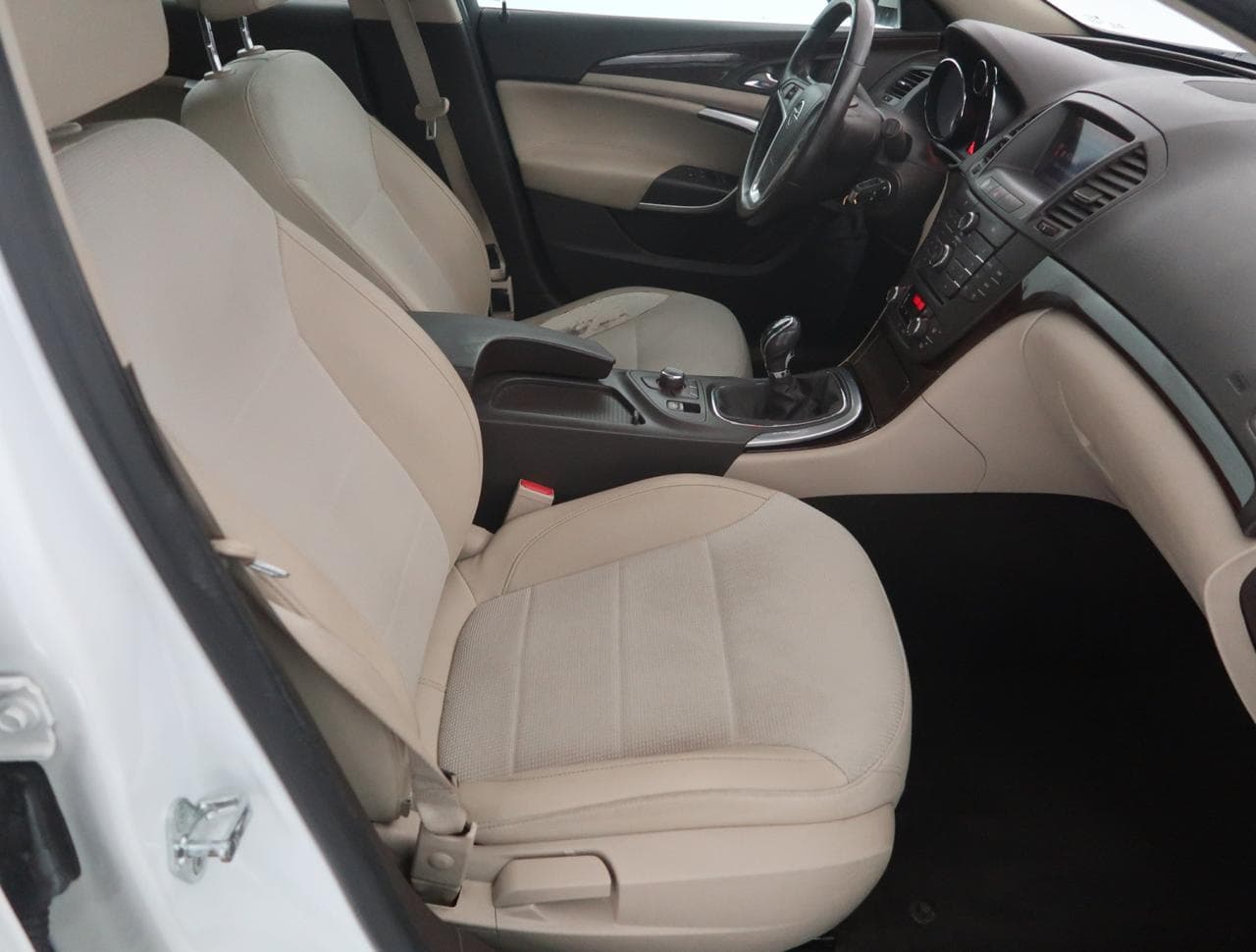 2011 Opel INSIGNIA - 12