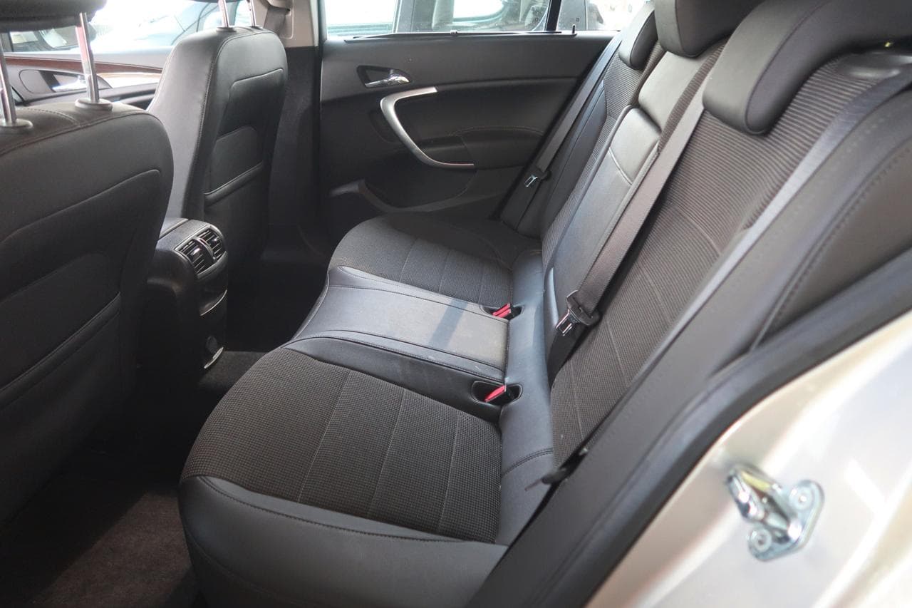 2010 Opel INSIGNIA - 23