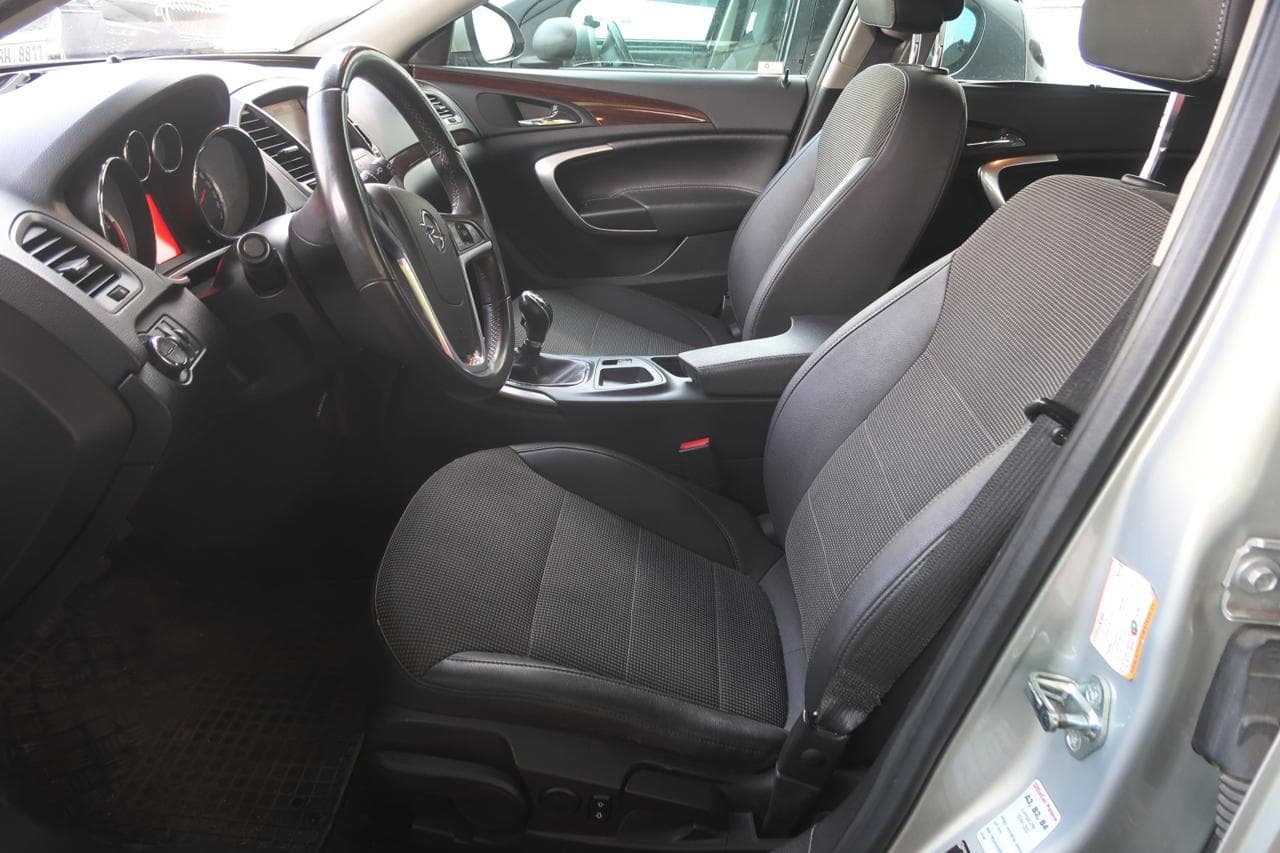 2010 Opel INSIGNIA - 25