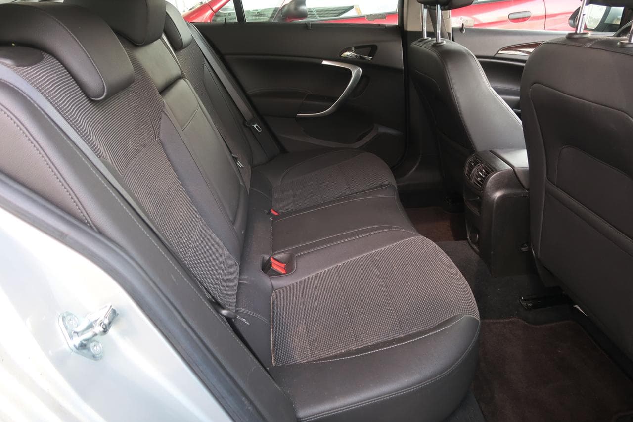 2010 Opel INSIGNIA - 19