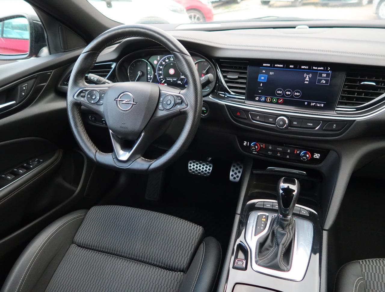 2020 Opel INSIGNIA - 9