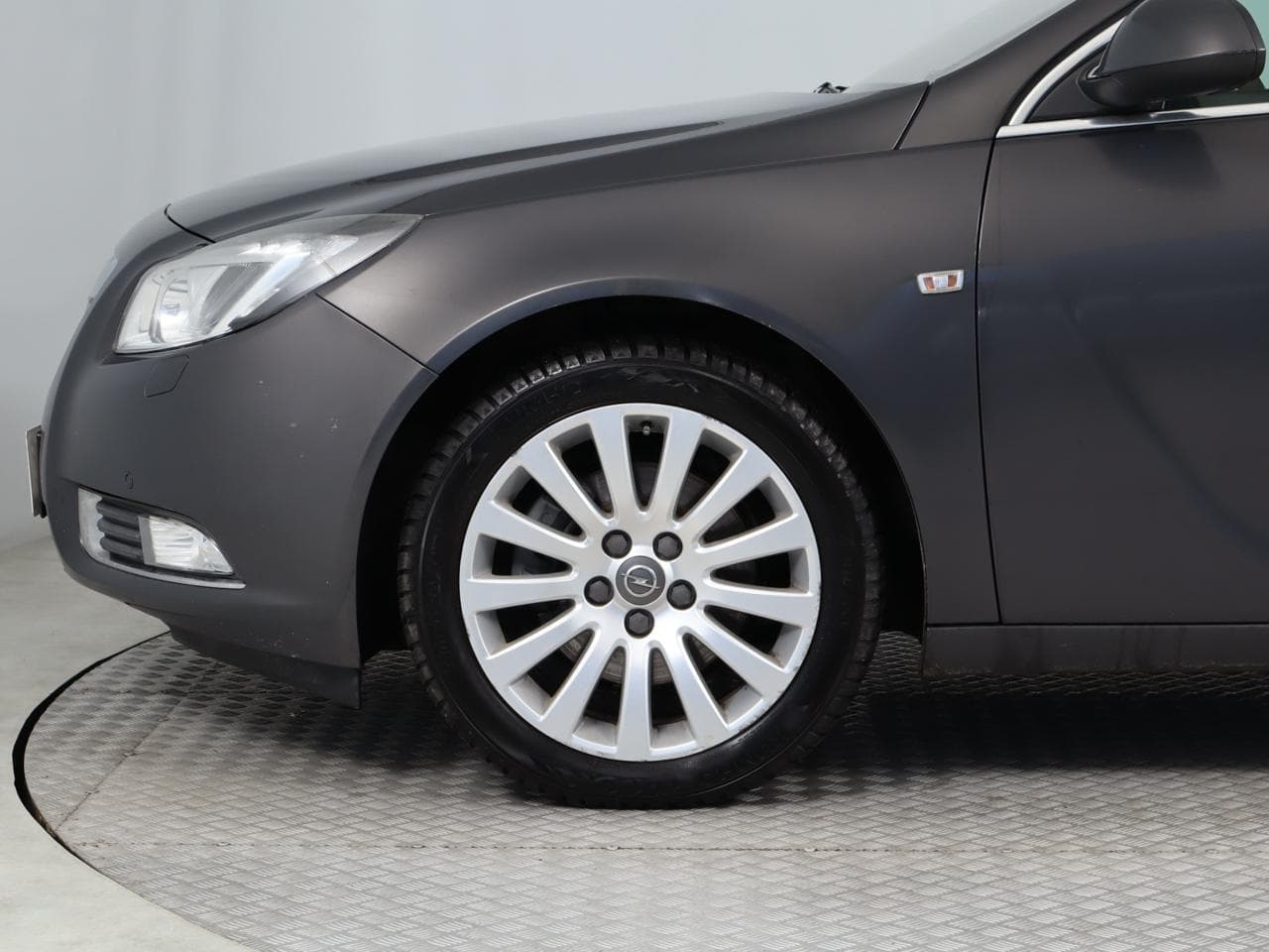 2013 Opel INSIGNIA - 19