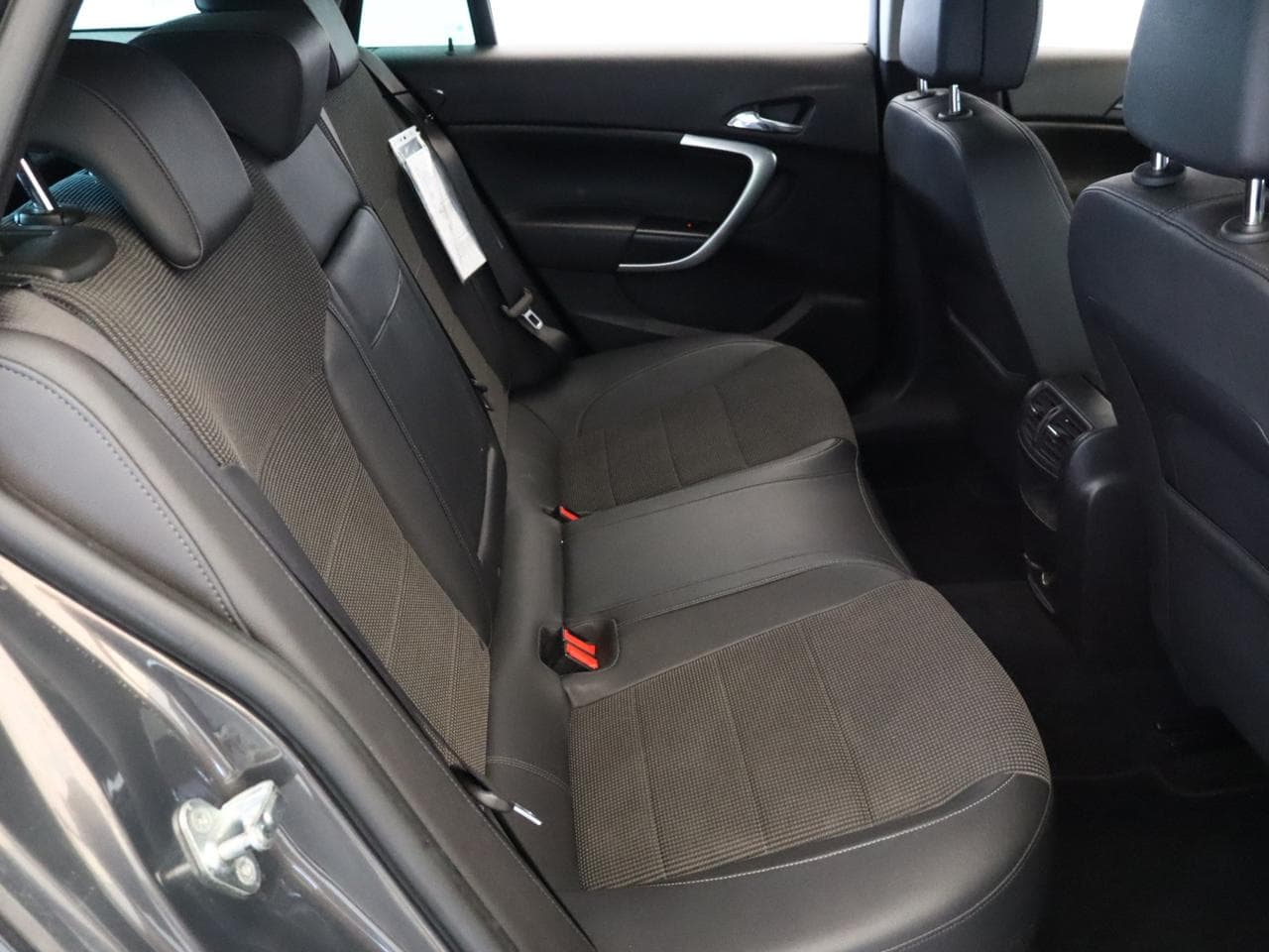 2013 Opel INSIGNIA - 11