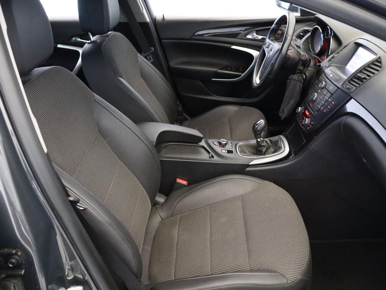 2013 Opel INSIGNIA - 10