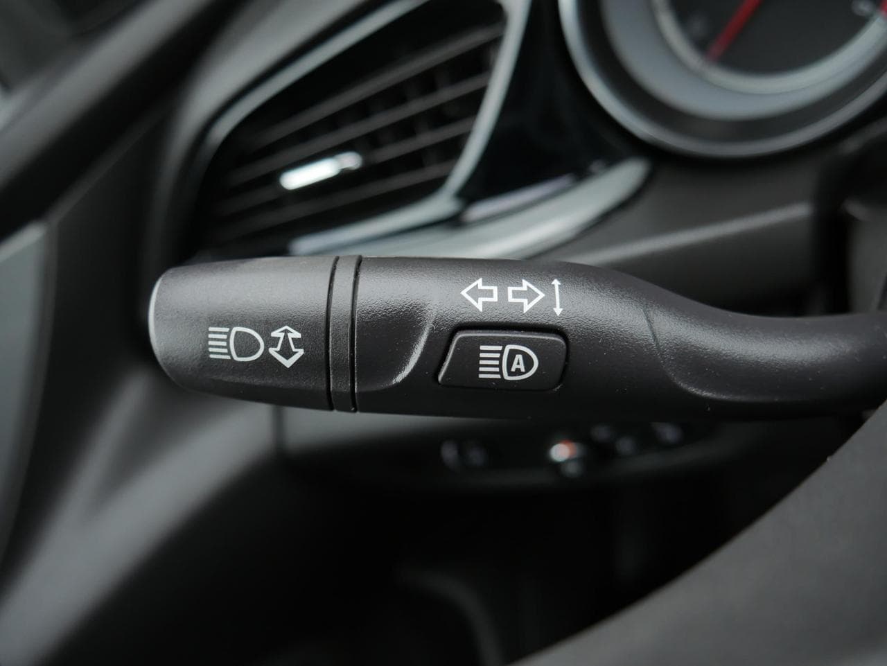 2017 Opel Insignia - 14