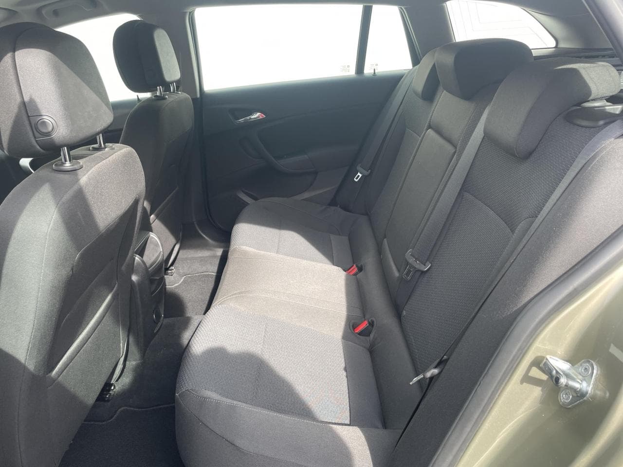 2015 Opel Insignia - 10