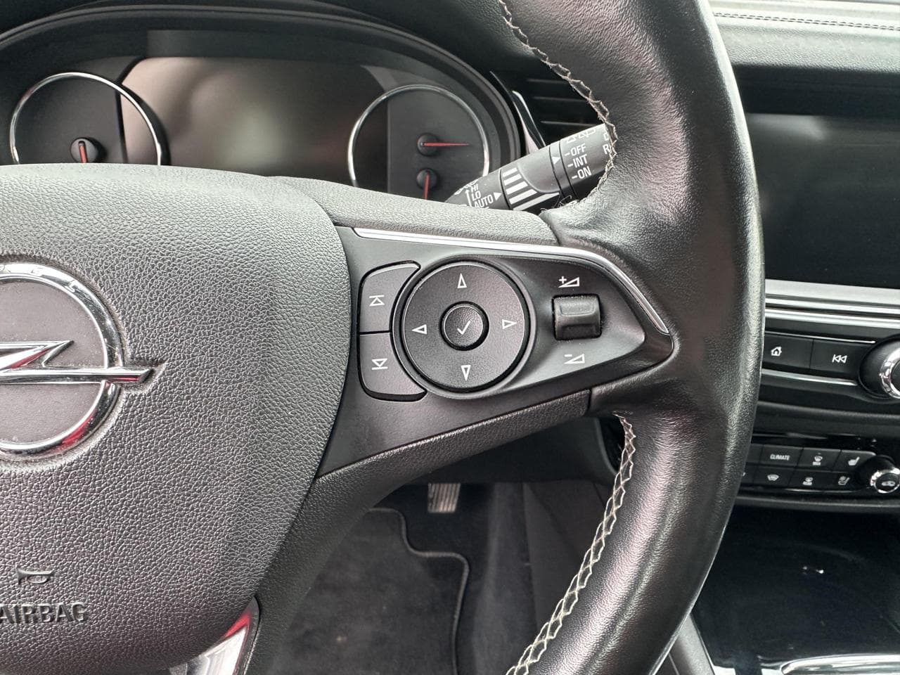 2018 Opel Insignia - 13