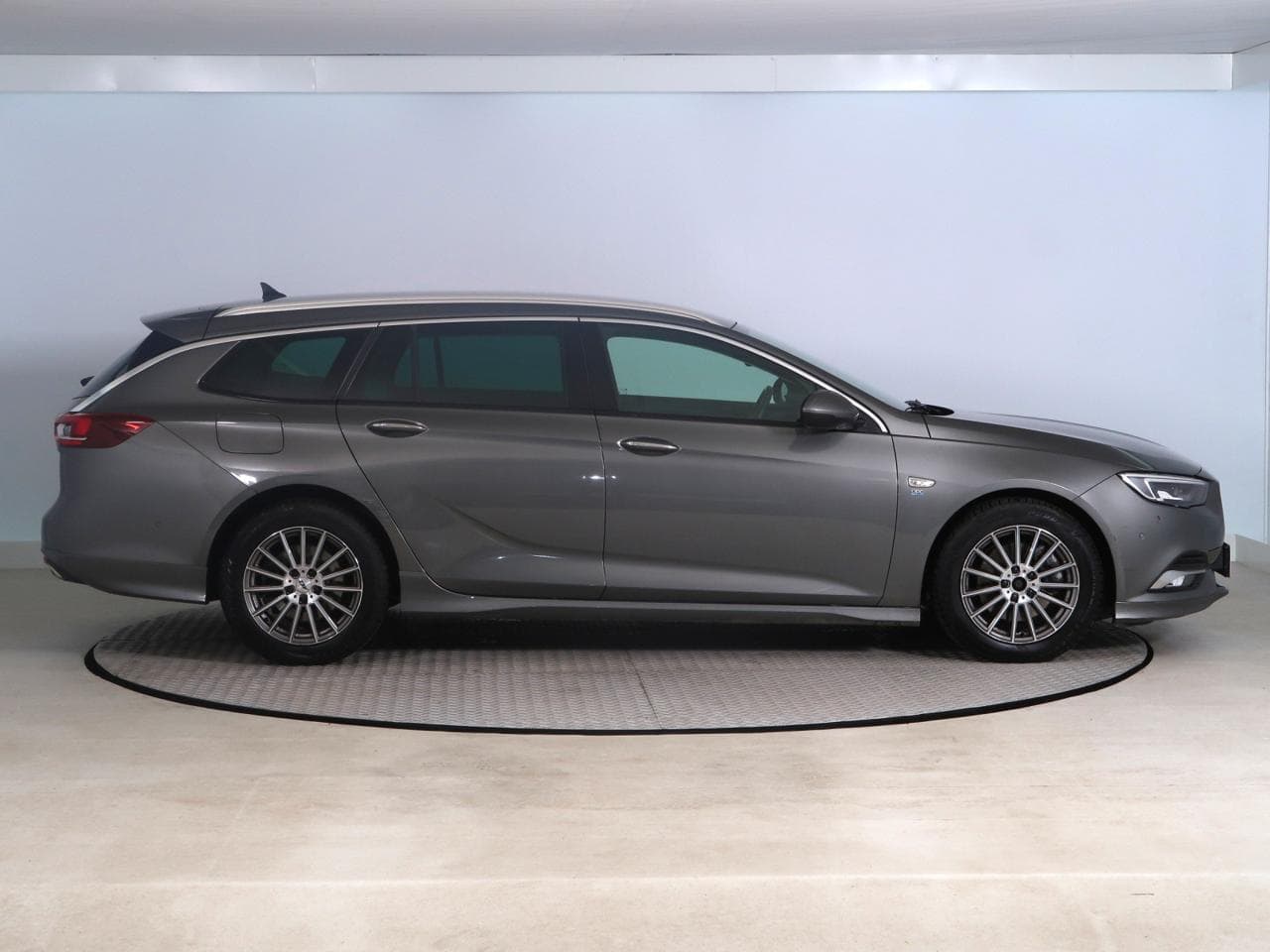 2019 Opel Insignia - 8