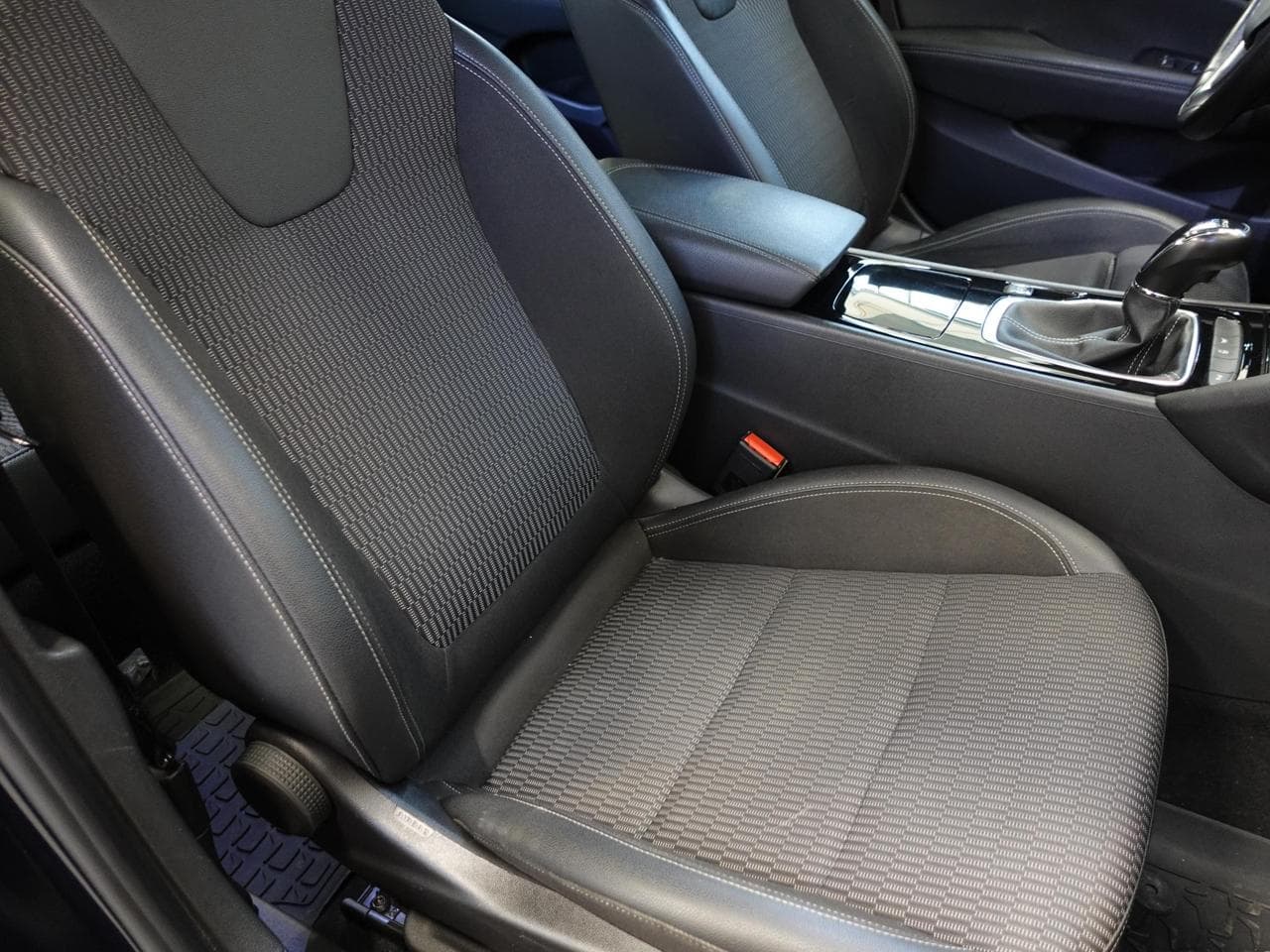 2019 Opel Insignia - 12