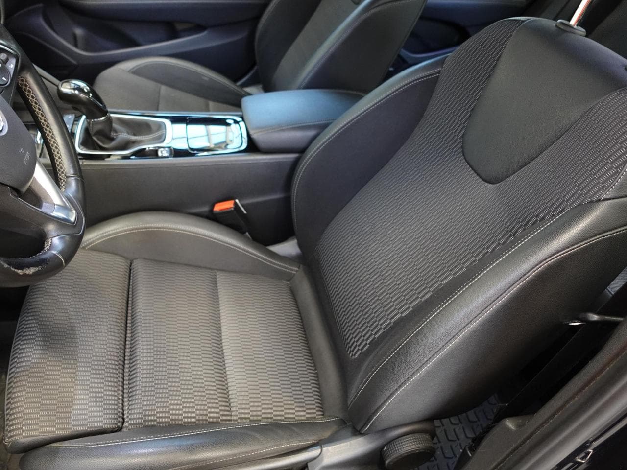 2019 Opel Insignia - 10