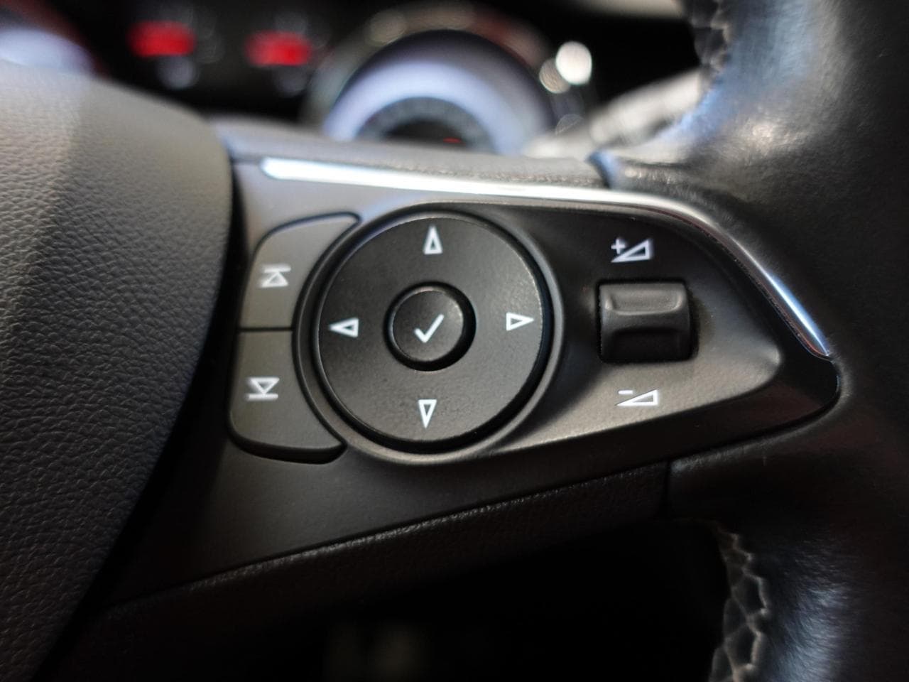 2019 Opel Insignia - 16