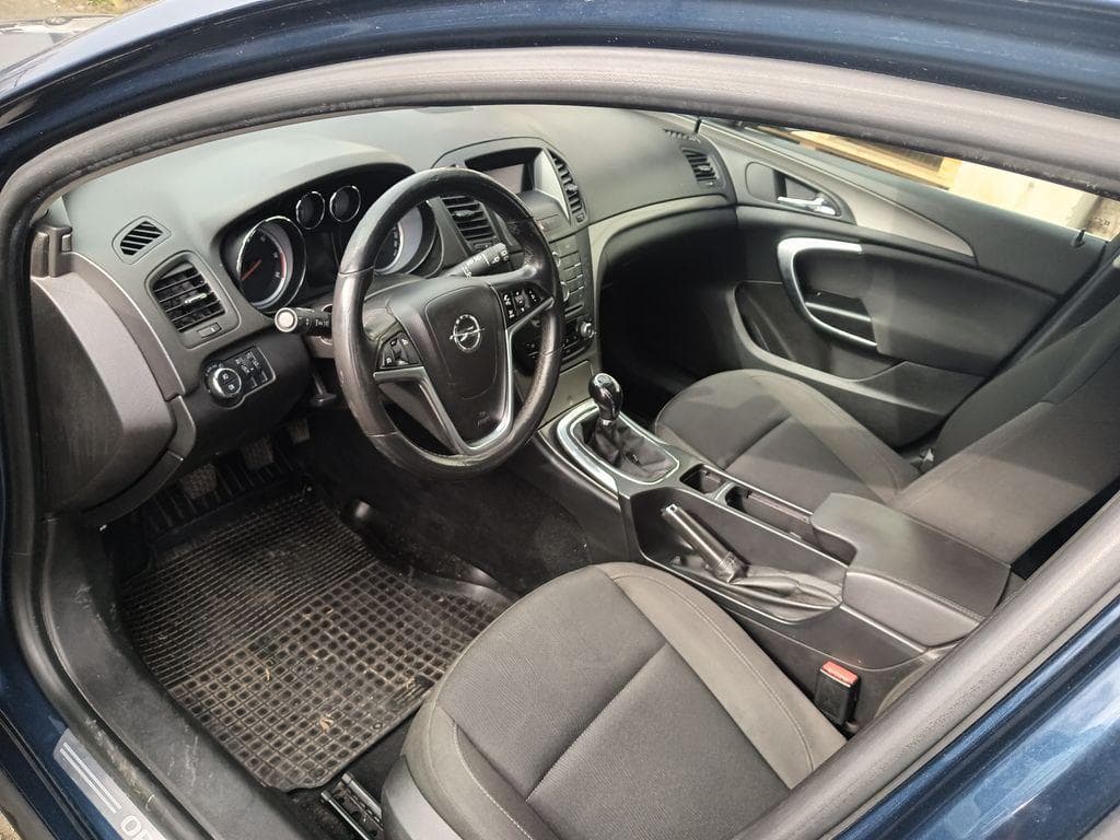 2012 Opel Insignia - 10