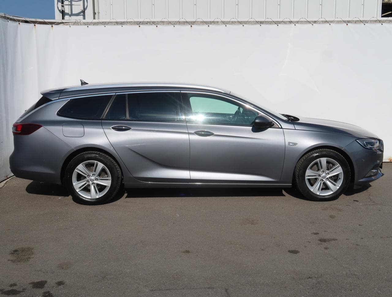 2019 Opel Insignia - 8