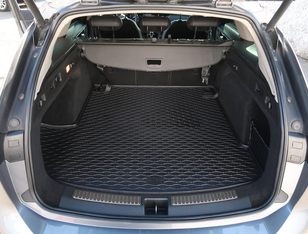 2019 Opel Insignia - 19