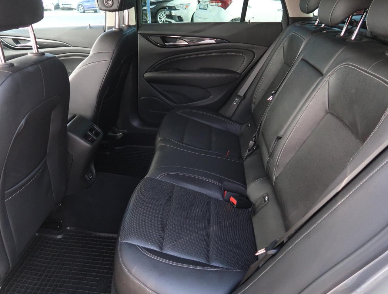 2019 Opel Insignia - 15