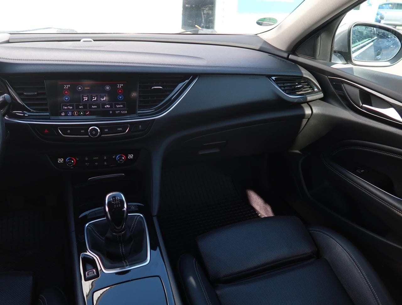 2019 Opel Insignia - 11