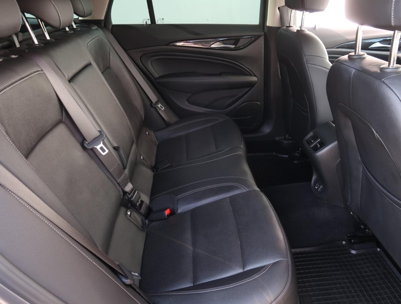 2019 Opel Insignia - 13