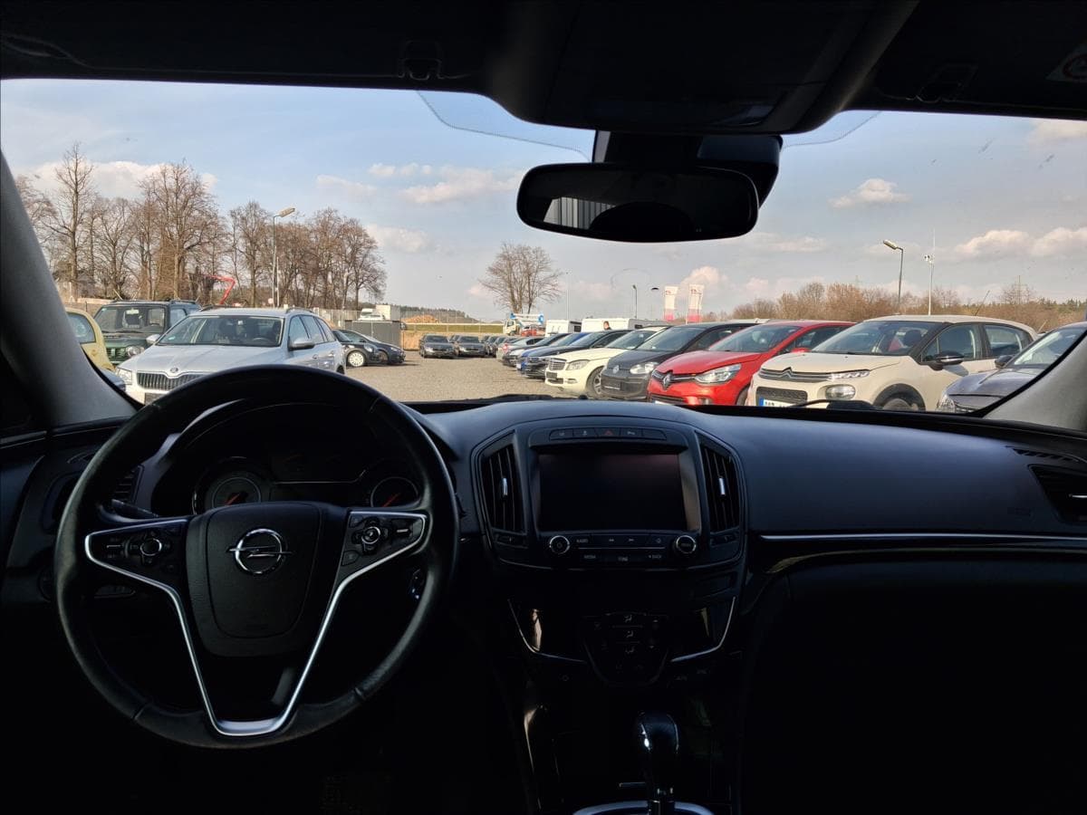 2015 Opel Insignia - 10