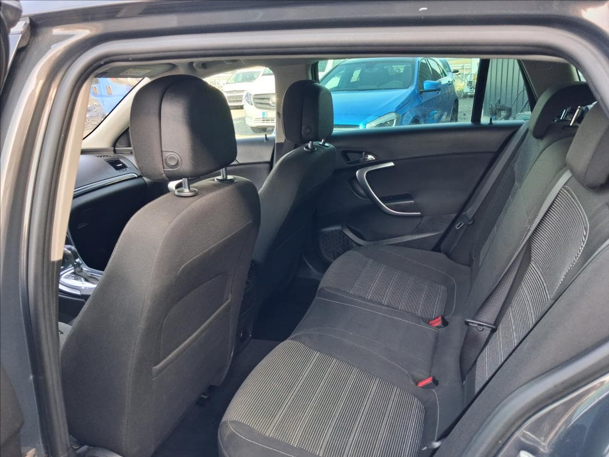 2015 Opel Insignia - 9