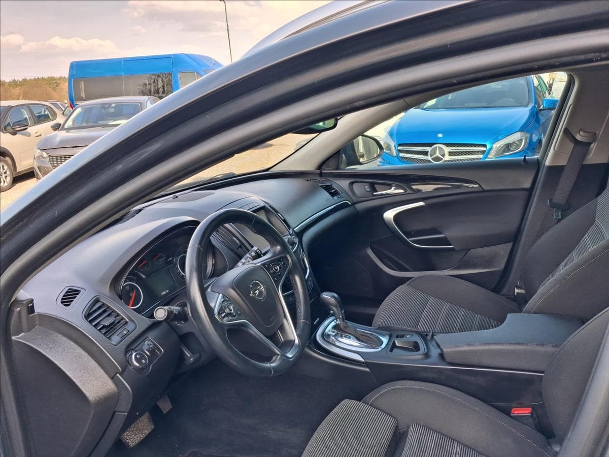 2015 Opel Insignia - 11